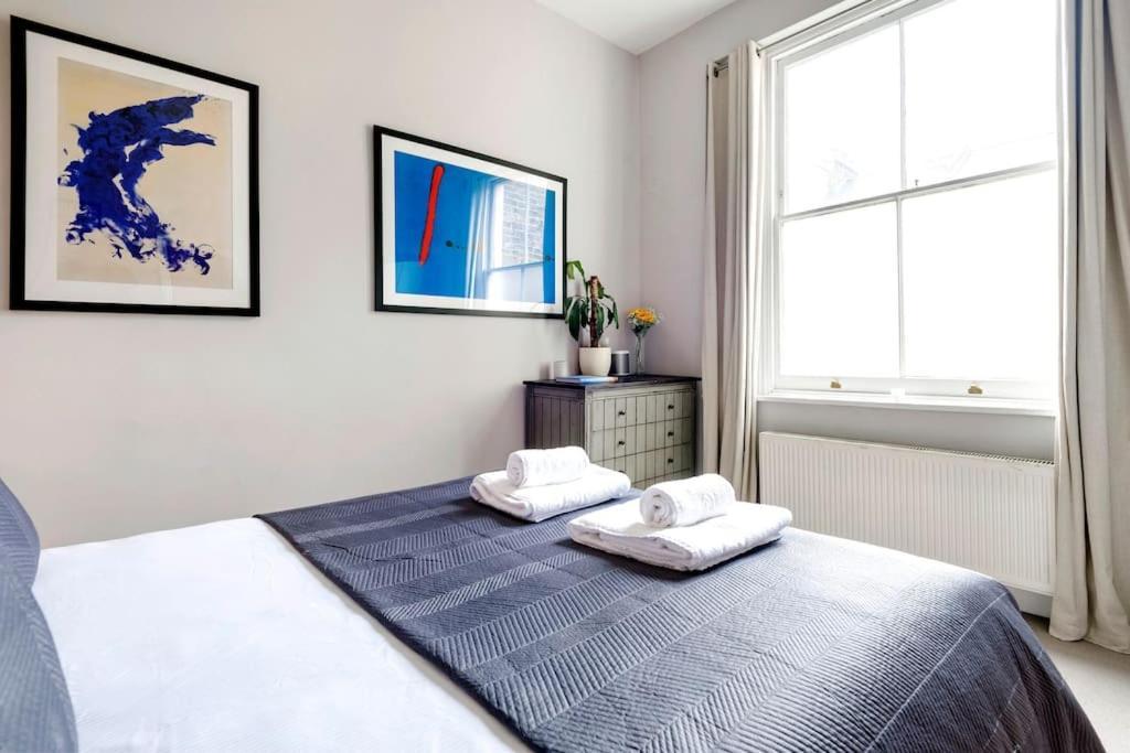 Contemporary Clapham Living Apartment London Exterior photo